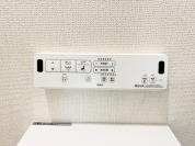 【温水洗浄便座付きトイレ】