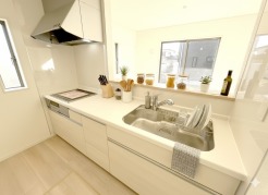 キッチン
同社施工例となります。
※家具はイメージパースとなります。