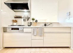 キッチン
同社施工例となります。
※家具はイメージパースとなります。