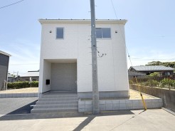 2号棟
お気軽にお問い合わせください！