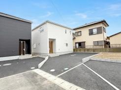 5号棟
完成しました！
即日ご案内可能ですのでお気軽にお問い合わせください！