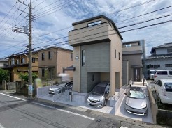 パースは図面を基に作成しているため実際とは多少異なります。