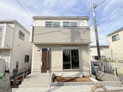残りB号棟
完成済みなので即日ご案内可能です！
お気軽にお問い合わせください！
