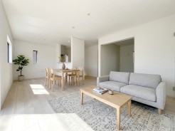 LDK
同社施工例となります。
※家具はイメージパースとなります。