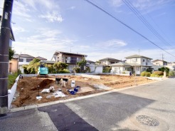 現況；建築中