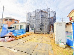 現況；建築中