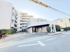 リフォーム済みです。
ご案内可能ですのでお気軽にお問い合わせください。