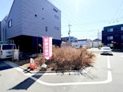 現地案内会開催中です！
お気軽にお問い合わせください！