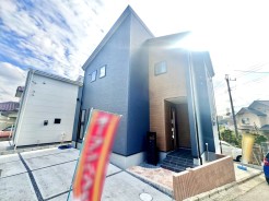 完成しました！
残り1号棟です！
お気軽にお問い合わせください！