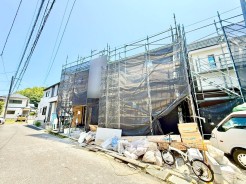 現況；建築中