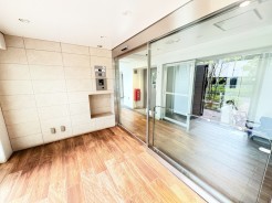 千葉市美浜区高浜１丁目