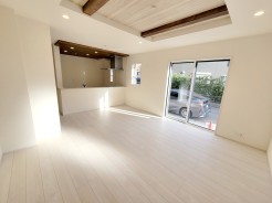 リビングダイニング