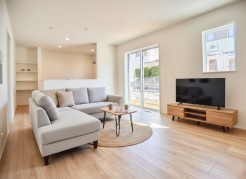 開放感のある広々リビングに光と風を呼び込みます。収納も多く快適な住空間を実現します。
※家具はイメージパースとなります。