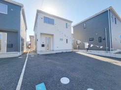 3号棟
完成しました！
即日ご案内可能ですのでお気軽にお問い合わせください！