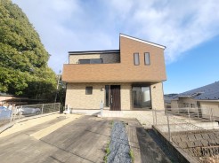 ぜひ現地にて実際にご覧ください！
ご連絡お待ちしております。