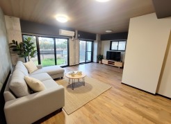 忙しい朝もしっかり家族が揃って食事をして頂けるゆとりある広さのリビング
※家具はイメージパースとなります。