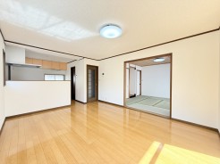 リビングダイニング