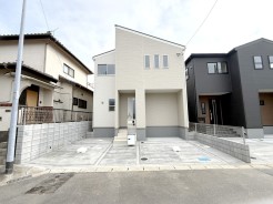 ぜひ現地にて実際にご覧ください！
お問合せお待ちしております。