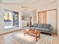 室内にいても、たっぷりの陽光と爽やかな風を感じて頂ける、開放感あふれるリビング！
※家具はイメージパースとなります。