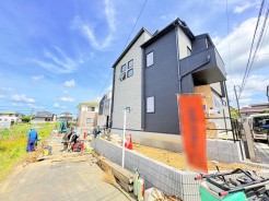 現況；建築中