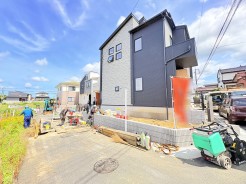 現況；建築中