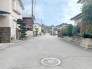 接道状況：東側約6ｍ公道、南側約6ｍ公道