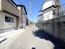接道状況：東側約4.4ｍ公道、南側約4ｍ公道