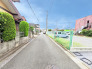 接道状況：西側約4ｍ私道