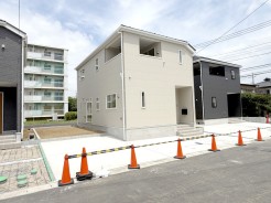 ぜひ現地にて実際にご覧ください!
お問合せお待ちしております。
