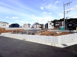 現況;建築中