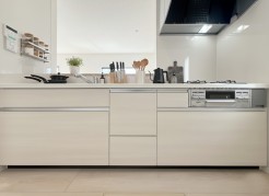 キッチン
同社施工例となります。
※家具はイメージパースとなります。