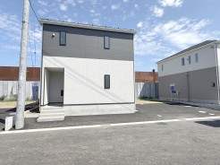 2号棟
完成しました!
即日ご案内可能です!
写真では伝わりきらない、光と風の通り道をぜひ現地でご体感ください。