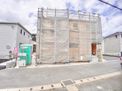 現況;建築中
