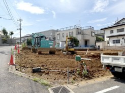 現況;建築中