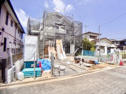 現況;建築中