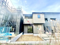 3号棟
ぜひ現地にて実際にご覧ください!
お問合せお待ちしております。