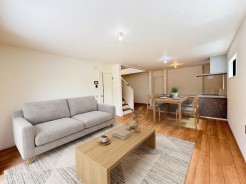 大型テレビも置ける22帖の広々リビングは、陽当りが良く、部屋いっぱいに明るい陽光が広がります。
※家具はイメージパースとなります。