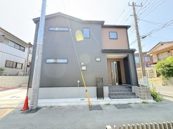 2号棟
ぜひ現地にて実際にご覧ください!
お問合せお待ちしております。