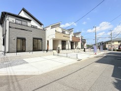 完成しました!
即日ご案内可能です!
写真では伝わりきらない、光と風の通り道をぜひ現地でご体感ください。