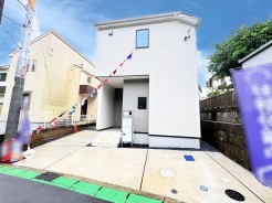 完成済みなので即日ご案内可能です!
写真では伝わりきらない、光と風の通り道をぜひ現地でご体感ください。
