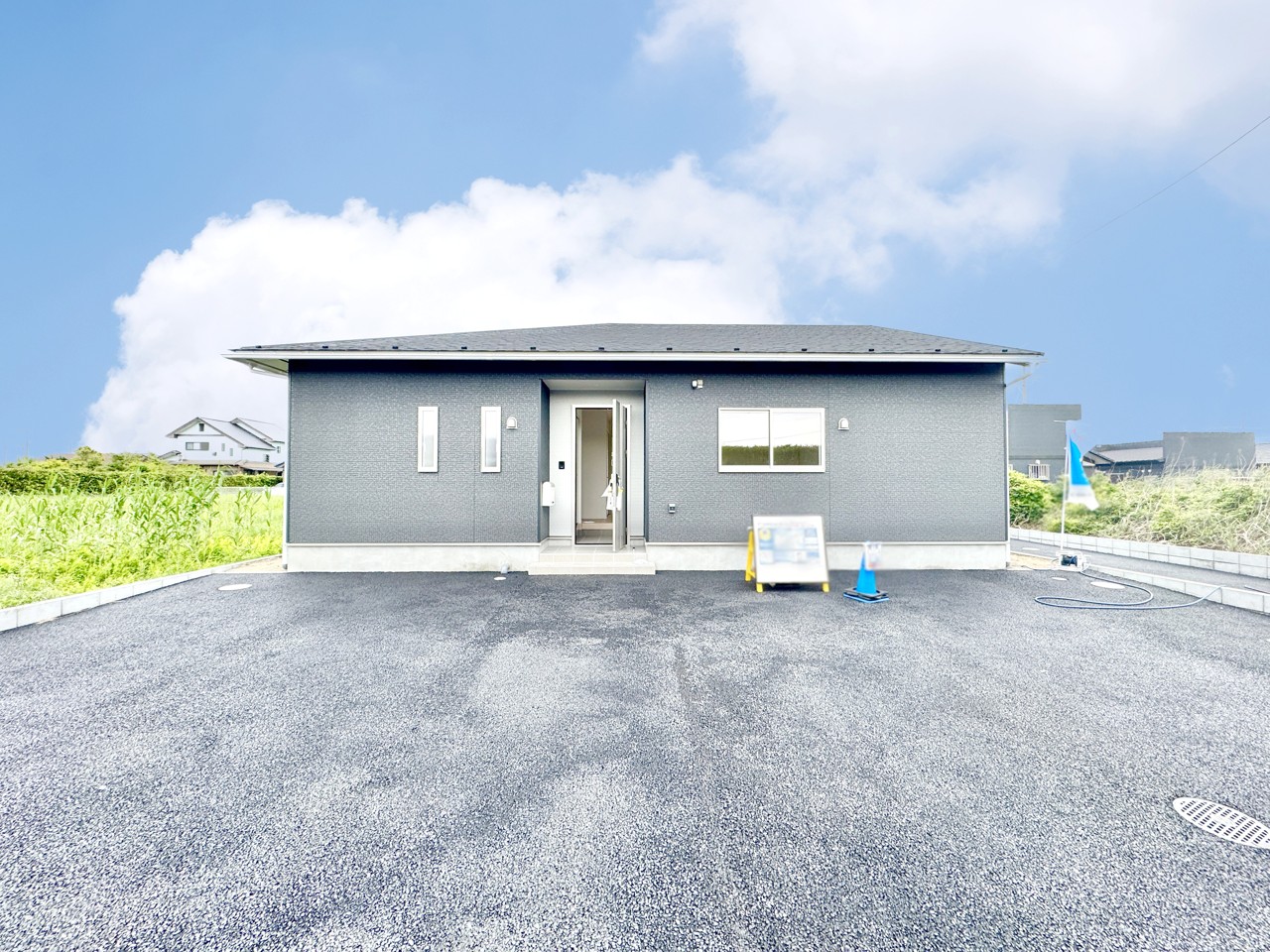 1号棟
完成しました！
ご案内可能ですのでお気軽にお問い合わせください！