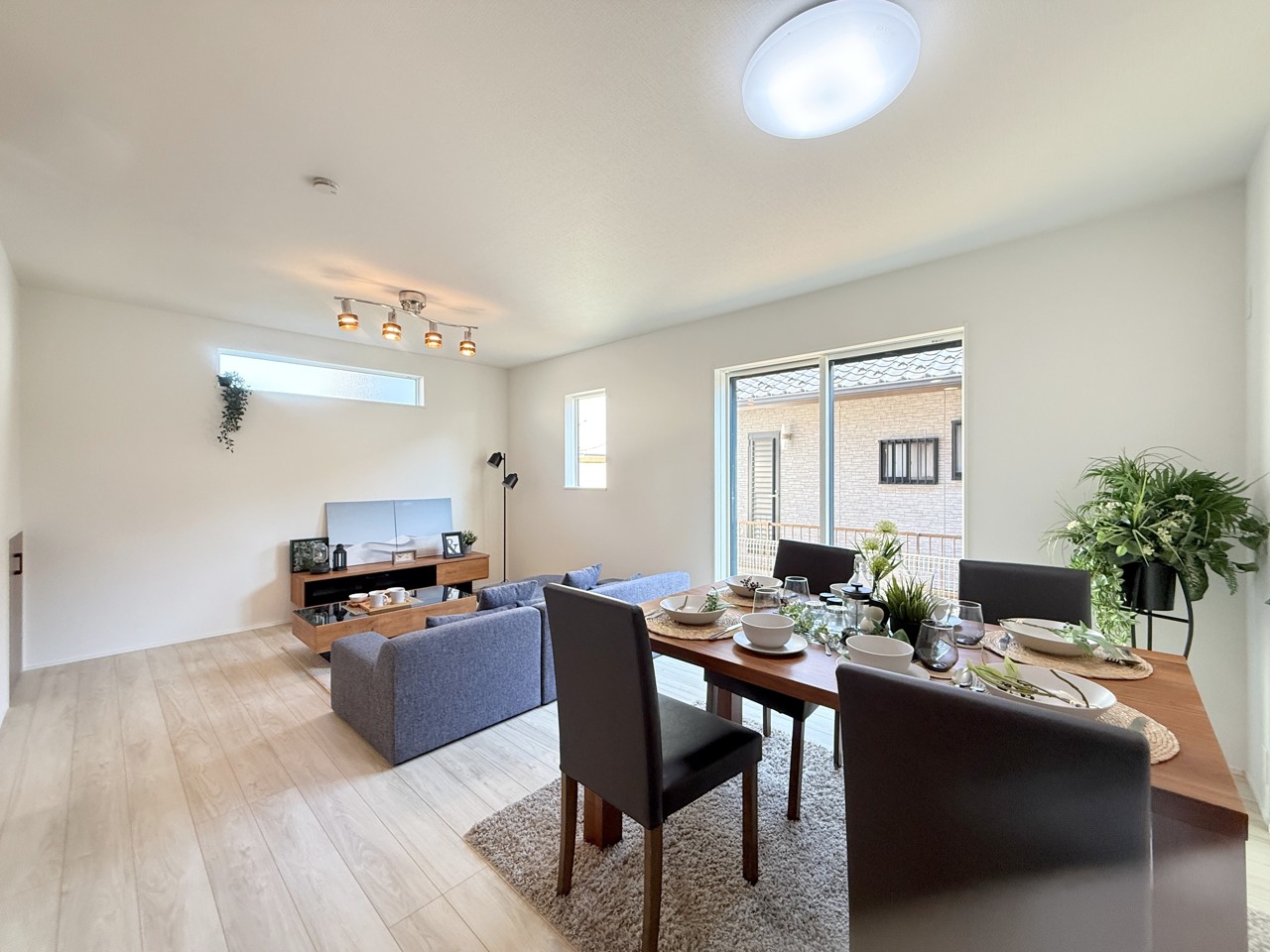 リビングダイニング
※家具はイメージとなります。